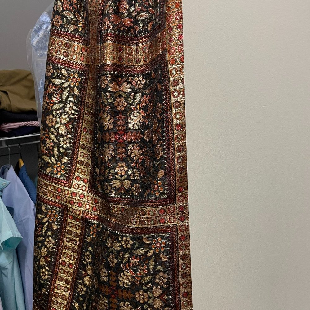 Bali skirt, very festive, sz 2